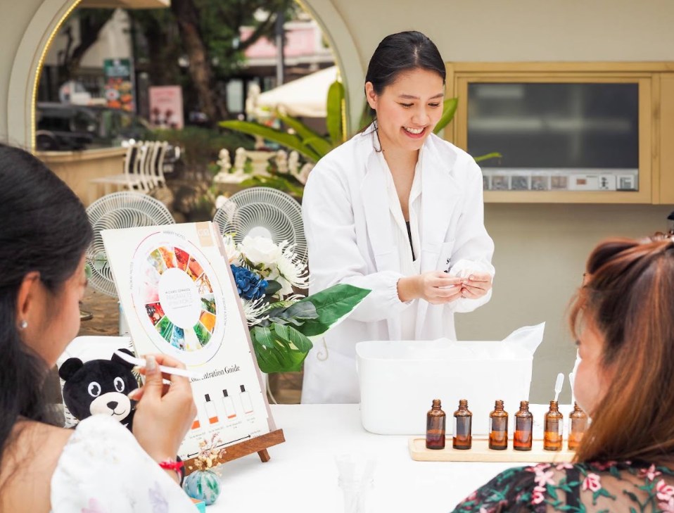 Pim hosting a perfume workshop